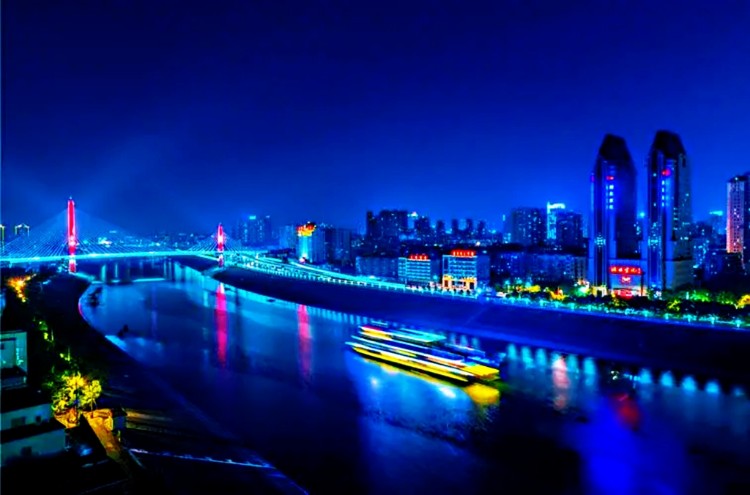 宜昌同城晚上散步健身或者夜跑